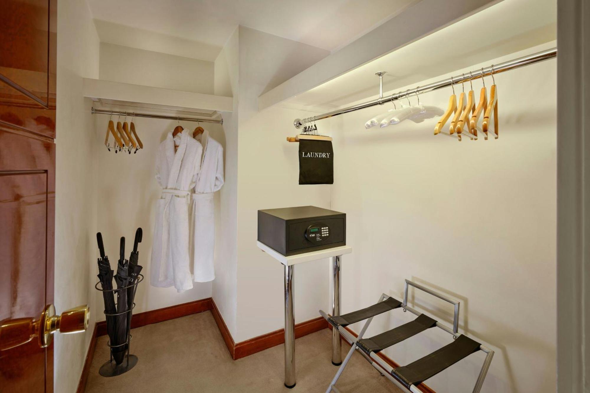 The Park Tower Knightsbridge, A Luxury Collection Hotel,